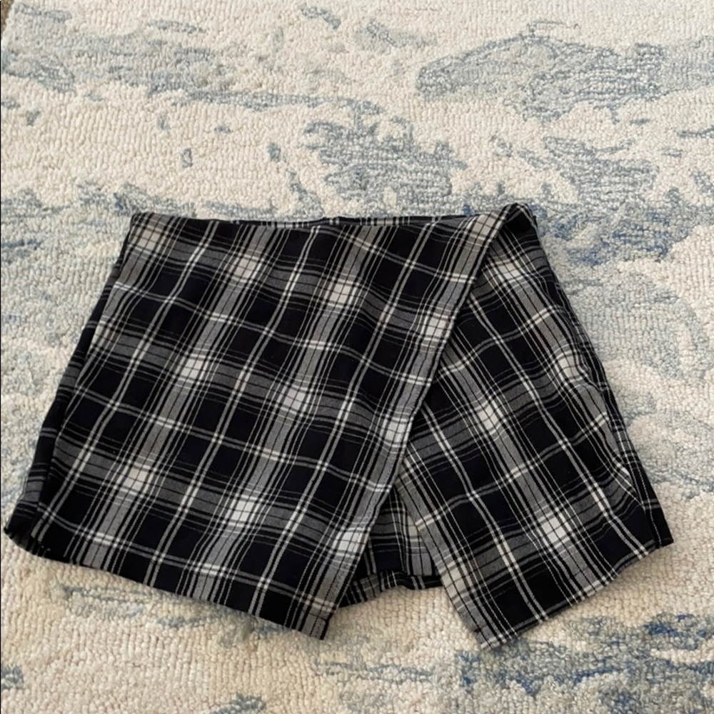 Brandy Melville skort